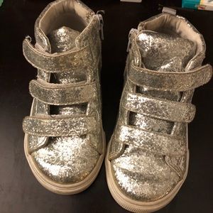 GAP SIZE 11 Girls HighTop Sneakers / Running shoes / EUC